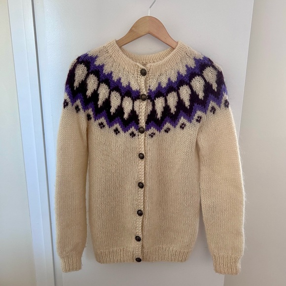 Sweaters - HANDMADE Icelandic wool sweater M